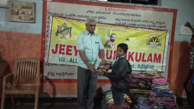 A-Warm-Hug-to-the-Students