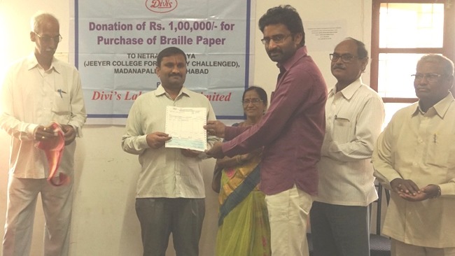 Divis Laboratories Ltd donated Rs.1,00,000 to Netra Vidyalaya