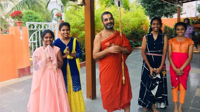 Seventh class students with Swamiji about Sages and Science!