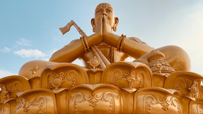 Gandhiji’s Favourite Bhajan spoke about a true Vaishnava… Ramanujacharya lived like one!