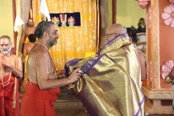 Ramanujacharya – Ageless - Vedic - Wisdom - at - the - age - of - 16-swamiji-with-his-guru