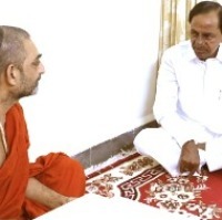 Maha-Sudarsana-Homam-at-Yadadri-KCR-Meets-Swamiji-for-guidance-Swamiji-KCR
