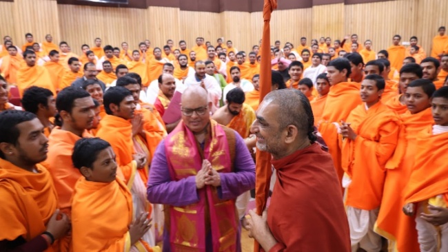 HH Chinna Jeeyar Swamiji at Veda Vidyalaya Ujjain