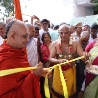 HH Swamiji inaugurated the ZP High School building