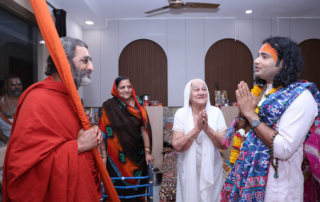 Sacred Moments: Acharya’s Visit to Aniruddhacharya Ji’s Ashram