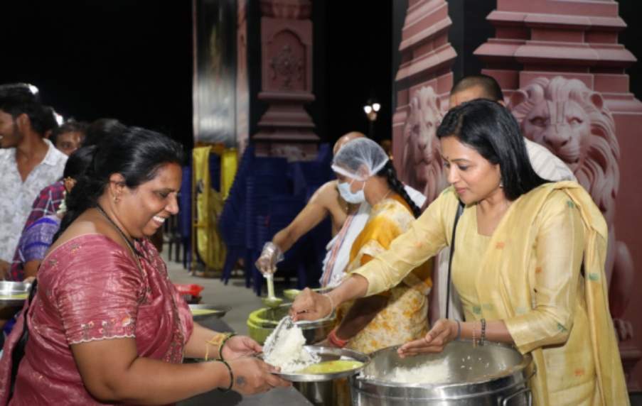Smt Suma Kanakala ji Visited Statue of Equality