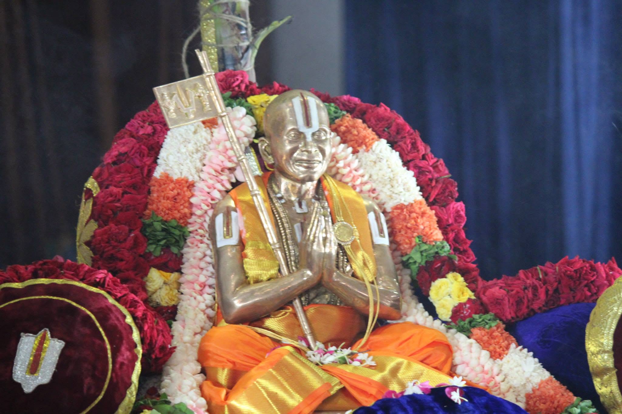 HH Pedda Jeeyar Swamiji gracing the devotees with HIS divine looks