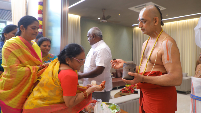 Spiritual gathering of devotees during Theertha Goshti ceremony