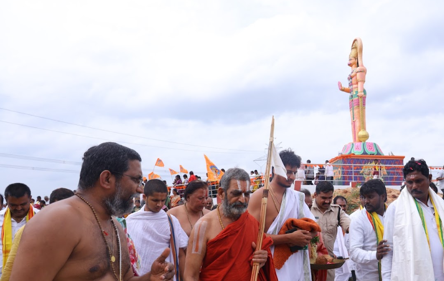 Swamiji Inaugurates the Magnificent 32-Foot Hanuman