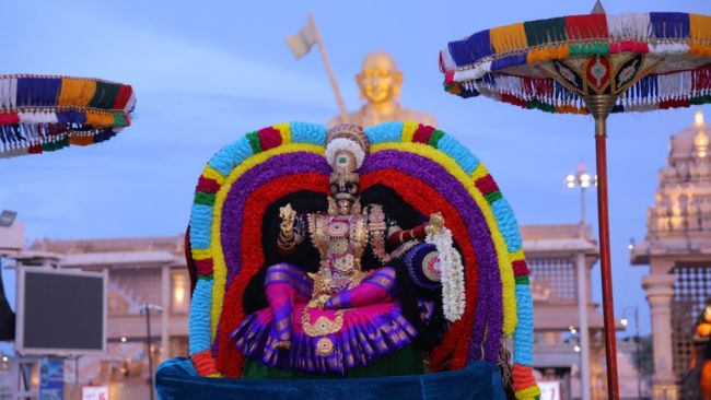Saran Navaratri Celebrations Day 8 Dhairya Lakshmi Alankaram